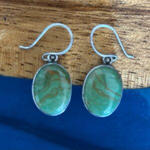 Green/Silver Stone Oval Drop Earrings - Unbranded